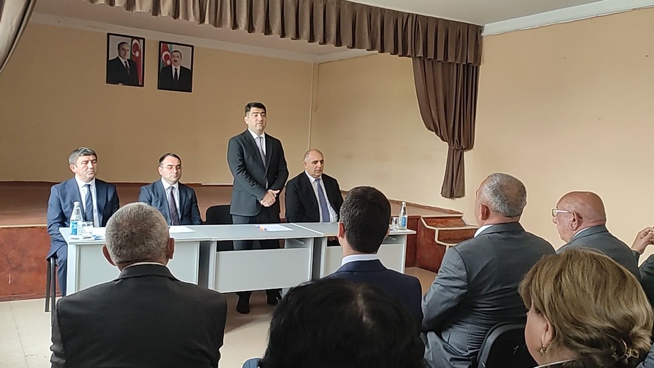 Seymur Orucov vətəndaşların səyyar qəbullarını davam etdirir - FOTOLAR